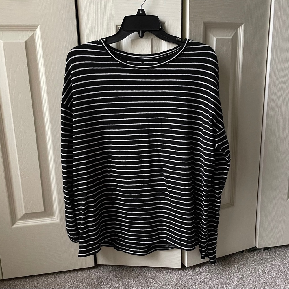 Women’s striped long sleeved shirt